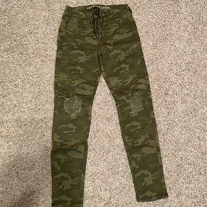 Distressed American Eagle camo jeans